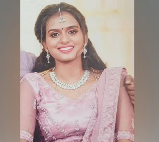 ഭര്ത്താവിന്റെ വീട്ടില് യുവതി ജീവനൊടുക്കിയ നിലയില്; വീട് പൂട്ടിയിരിക്കുകയായിരുന്നുവെന്ന് ഭര്തൃപിതാവ്