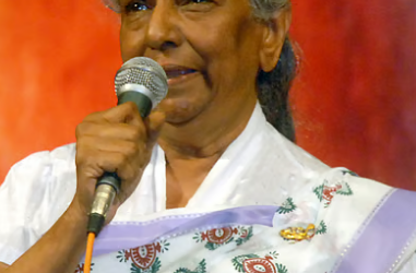 ആ സ്വരം മാഞ്ഞു…. മലയാളത്തിന്റെ ‘സ്വര്‍ണ മുകില്‍’; എസ് ജാനകി വിടവാങ്ങി