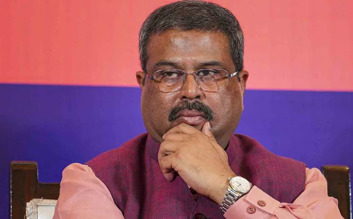 ചര്ച്ചയ്ക്ക് സന്നദ്ധത അറിയിച്ചിരുന്നു; രാഹുല് വിദ്യാര്ഥികളെ രാഷ്ട്രീയ ഉപകരണങ്ങളാക്കുന്നു : കേന്ദ്രമന്ത്രി ധര്മ്മേന്ദ്ര പ്രധാന്
