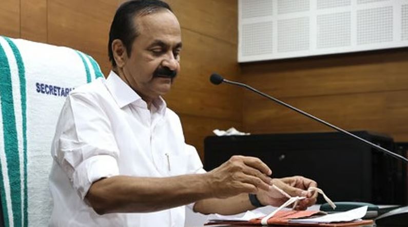 റാ​ഗിങ്ങ് തടയാൻ നിയമം കൊണ്ടുവരും, വിദ്യാർത്ഥികൾക്ക് ആപ് വഴി പരാതി നൽകാമെന്ന് മുഖ്യമന്ത്രി