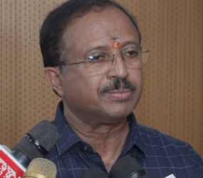 തുലഭാര ത്രാസ് പൊട്ടിവീണു; വി മുരളീധരന്‍ എംഎല്‍എക്ക് പരിക്ക്