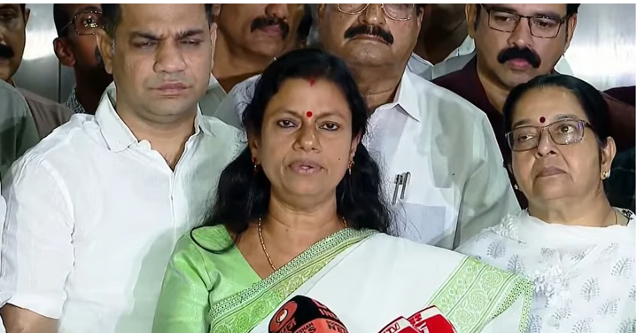 ‘മുഖം ഒഴിവാക്കി എന്റെ ശരീരഭാഗം മാത്രം പകർത്തി’; മന്ത്രി ബിന്ദു കൃഷ്ണയുടെ ഞെട്ടിക്കുന്ന വെളിപ്പെടുത്തൽ