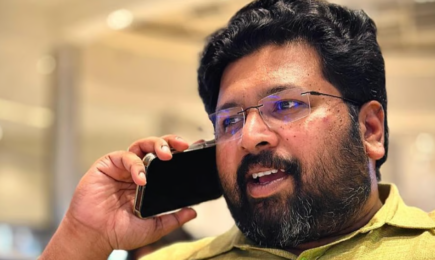 ‘ഖാര്‍ഗെയുടെ ഓഫീസില്‍ നിന്ന് കോള്‍’; ശബരിനാഥനും അജ്ഞാത ഫോണ്‍ സന്ദേശം