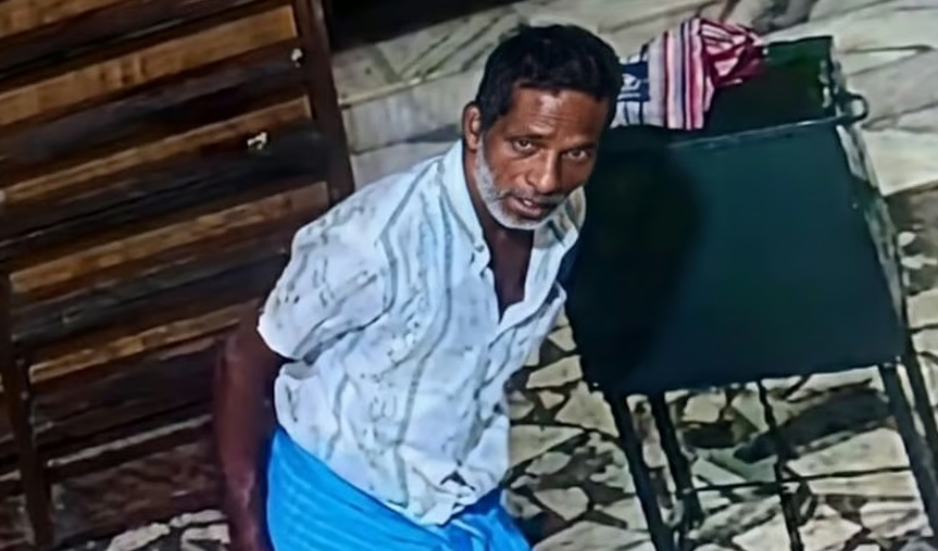 കോട്ടച്ചേരി മസ്ജിദിലെ ഭണ്ഡാരക്കവർച്ച: പ്രതിയുടേതെന്ന് സംശയിക്കുന്ന സിസിടിവി ദൃശ്യങ്ങൾ പൊലീസ് പുറത്തുവിട്ടു