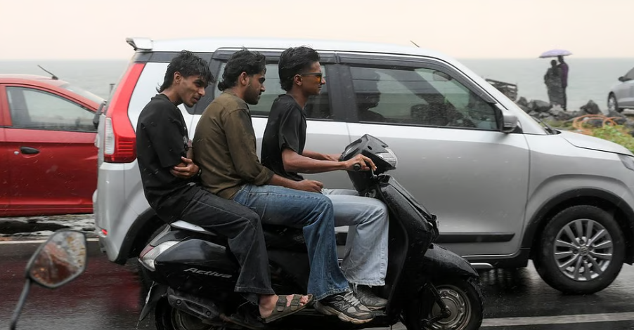 കുടിശിക എസ്എംഎസ് വഴി ; പിഴ അടച്ചില്ലെങ്കില് റോഡിലിറങ്ങേണ്ട; ആര്സി, ഡ്രൈവിങ് ലൈസന്സ് ഉള്പ്പടെ തടസ്സപ്പെടും