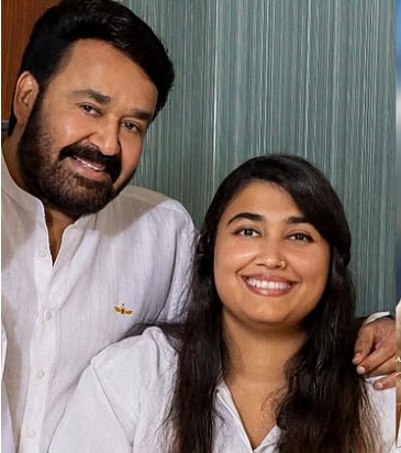 ‘ഒരച്ഛന് ഇതില്‍ കൂടുതലൊന്നും ചോദിക്കാനില്ല’; കയ്യടി നേടി വിസ്മയ; മലയാളികളുടെ സ്‌നേഹത്തിന് നന്ദി പറഞ്ഞ് മോഹന്‍ലാല്‍