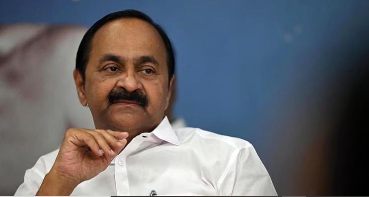 ‘വന്ദേമാതരം മുഴുവന്‍ പാടണം’: യുഡിഎഫിലും എതിര്‍പ്പ്, ബിജെപി കൂട്ടുകെട്ടെന്ന് എല്‍ഡിഎഫ്; സര്‍ക്കാര്‍ പ്രതിരോധത്തില്‍