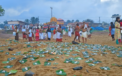 കർക്കടക വാവുബലി: തൃക്കണ്ണാട് ക്ഷേത്രത്തിൽ കനത്ത മഴയത്തും പിതൃതർപ്പണത്തിനായി ആയിരങ്ങളെത്തി