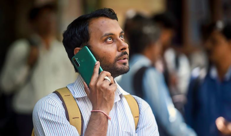 എണ്ണവില 90 ഡോളറിലേക്ക്, സെന്‍സെക്‌സ് 300 പോയിന്റ് ഇടിഞ്ഞു; രൂപയ്ക്കും നഷ്ടം