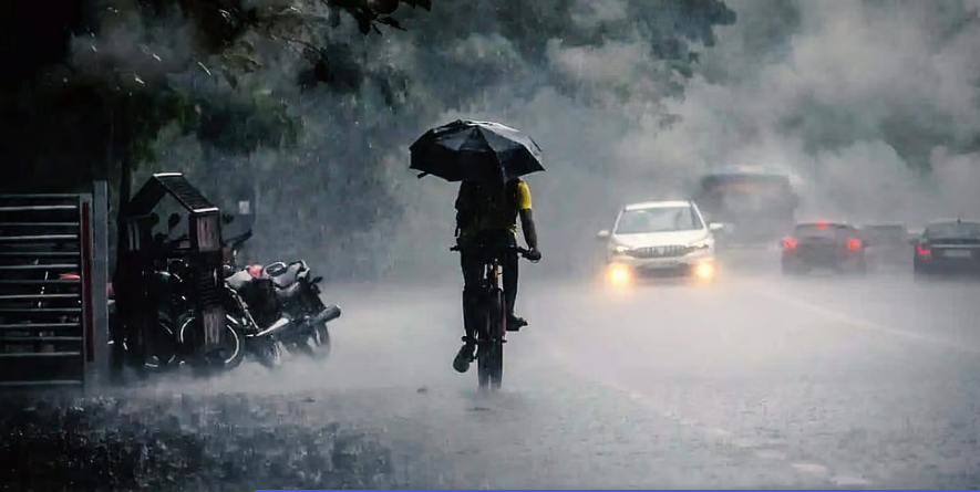 തീവ്രമഴ: ഏത് സാഹചര്യവും നേരിടാന്‍ സജ്ജം; സ്ഥിതി ഗതികള്‍ വിലയിരുത്തി മുഖ്യമന്ത്രി