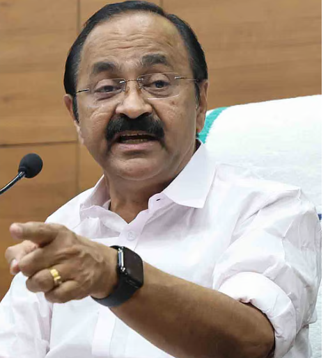 കാലവര്‍ഷക്കെടുതി: 26 മരണം, മരിച്ചവരുടെ കുടുംബത്തിന് 8 ലക്ഷം; രാജേഷിന്റെ വീട് സര്‍ക്കാര്‍ നിര്‍മ്മിച്ചുനല്‍കുമെന്ന് മുഖ്യമന്ത്രി