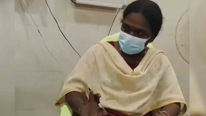 ചികിത്സ തേടിയെത്തിയ രോഗിയോട് കയര്ത്ത് സംസാരിച്ച സംഭവം: ഡോക്ടര്ക്കെതിരെ നടപടി, സ്ഥലംമാറ്റി