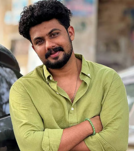 വാഴ 2 വിലൂടെ വരവറിയിച്ചു, ഇനി മോഹന്‍ലാലിനൊപ്പം; ‘ഓപ്പറേഷന്‍ ഗംഗ’യില്‍ അജിന്‍ ജോയ്‌യും