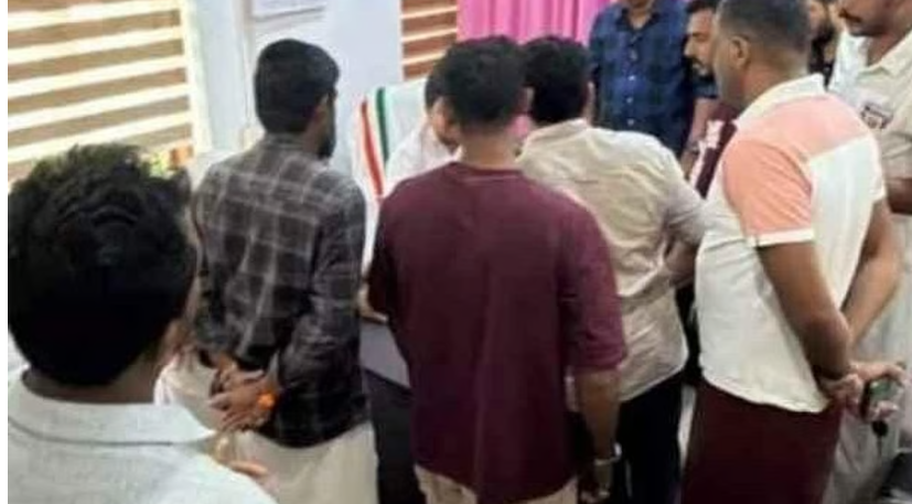 ക്ലാസ് മുറിയിൽ തലകറങ്ങി വീണ വിദ്യാർഥിനിയോട് ക്രൂരത; അധ്യാപികയെ ജോലിയിൽ നിന്ന് മാറ്റി മാനേജ്മെന്റ്