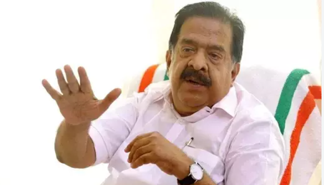 പിണറായിക്കെതിരെ എഫ്ഐആര് ഇടാതെ പ്രാഥമികാന്വേഷണം; സ്ഥിരീകരിച്ച് രമേശ് ചെന്നിത്തല