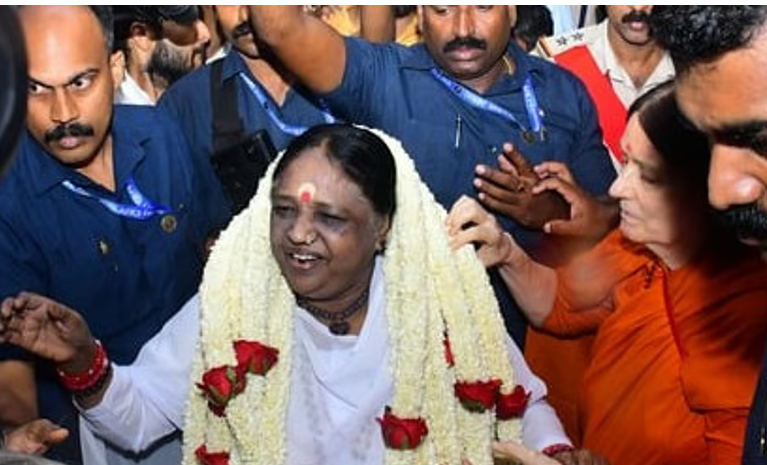 മാതാ അമൃതാനന്ദമയി ദേവിയുടെ 73-ാം ജന്മദിനം, അമൃതോത്സവ നിറവില്‍ അമൃതപുരി; പൊതുപരിപാടിയില്‍ അമിത് ഷാ