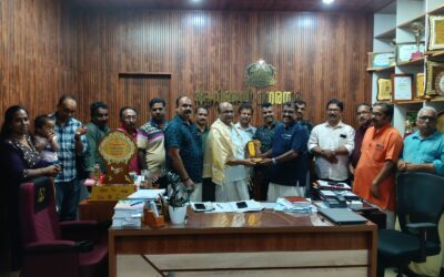 ഓണാഘോഷത്തോടനുബന്ധിച്ച് നാടകോത്സവം സംഘടിപ്പിച്ച ആറ്റിങ്ങൽ നഗരസഭ അധ്യക്ഷനെ ആദരിച്ചു