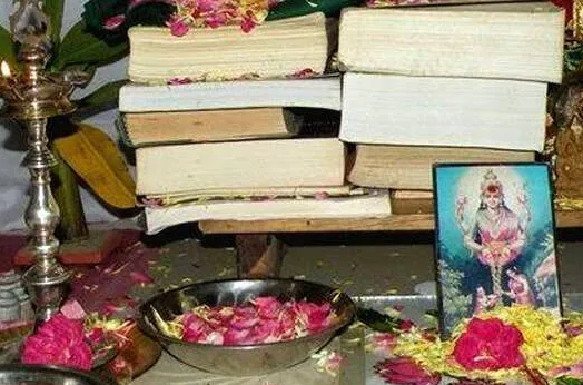 പൂജ വയ്ക്കേണ്ടത് എപ്പോള്? വീട്ടില് പൂജ വയ്ക്കുമ്പോള് എന്തൊക്കെ ശ്രദ്ധിക്കണം?