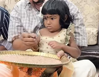 ക്ലിഫ് ഹൌസിൽ 4 കുരുന്നുകൾക്ക് മുഖ്യമന്ത്രി ആദ്യാക്ഷരം കുറിചു