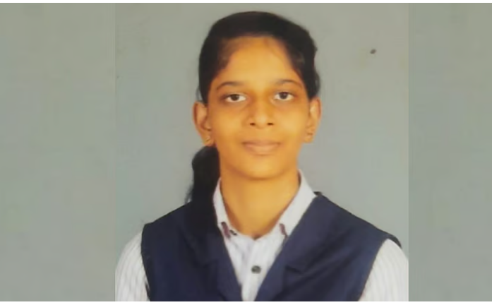 കോട്ടയത്ത് ബസ് നടപ്പാതയിലേക്ക് ഇടിച്ചുകയറി അപകടം; പരിക്കേറ്റ യുവതി മരിച്ചു