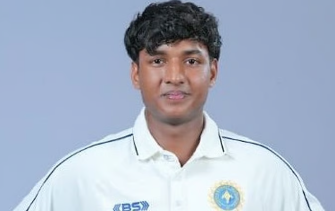 ഒന്നാം ഇന്നിങ്സിൽ 515 റൺസ്; പിടിമുറുക്കി കേരളം