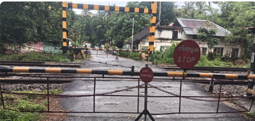 പെരുങ്ങുഴി റെയിൽവേ ഗേറ്റ് അടിക്കടി പണിമുടക്കുന്നത് മൂലം യാത്രക്കാർ ദുരിതത്തിൽ